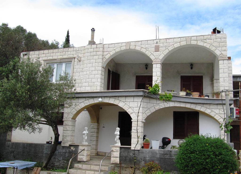 Apartmans And Rooms Dunjini Dvori Korčula Exterior foto