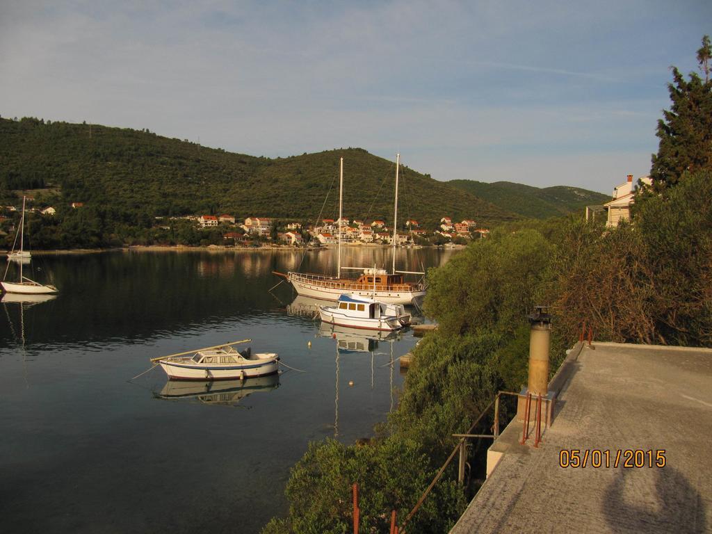 Apartmans And Rooms Dunjini Dvori Korčula Exterior foto